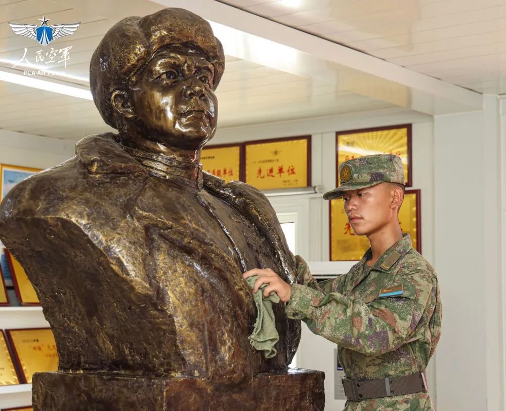 “我是梨花树下，黄继光家族的第18个兵”